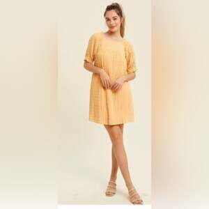 Listicle orange smocked dress size large NWT
